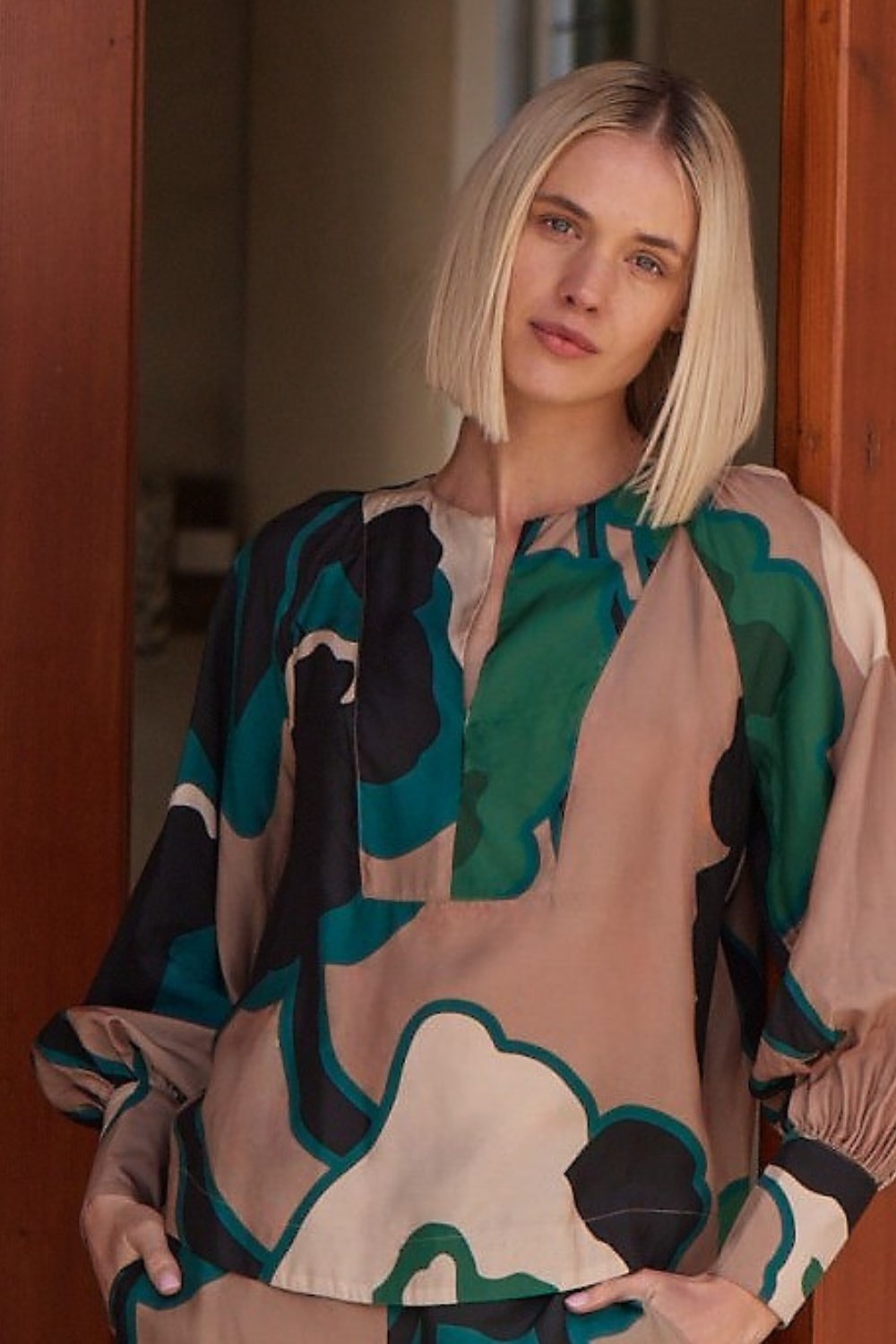 ZOE KRATZMANN