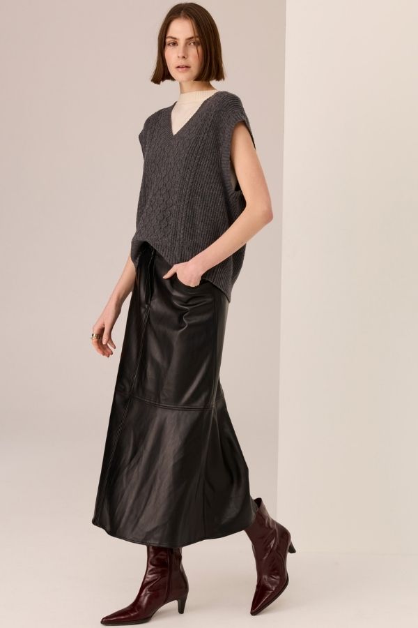 Loren Cable Vest Charcoal