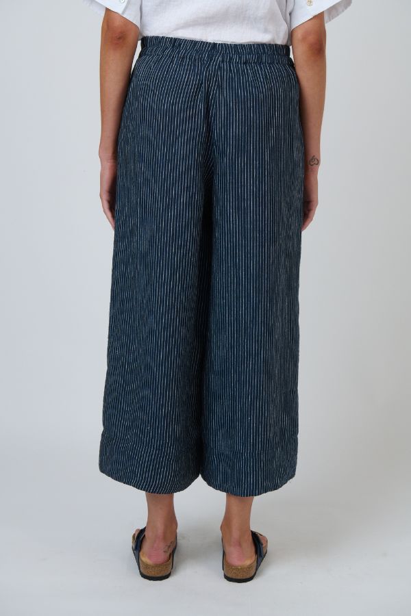 Cropped Linen Pant Streamlined