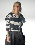 Bold Print Top Mono