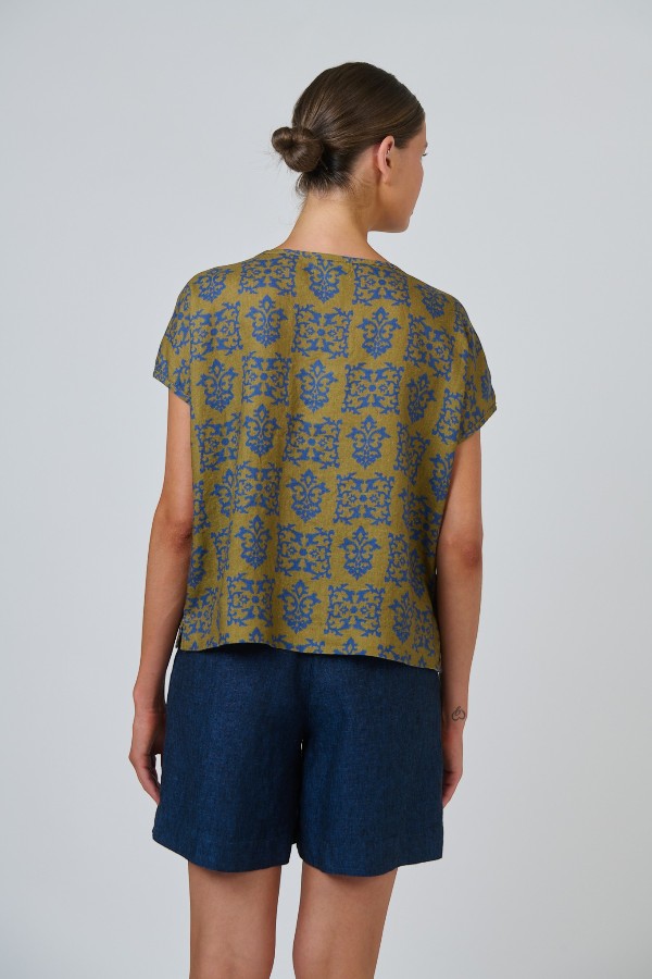 Round Neck Button Top Motif