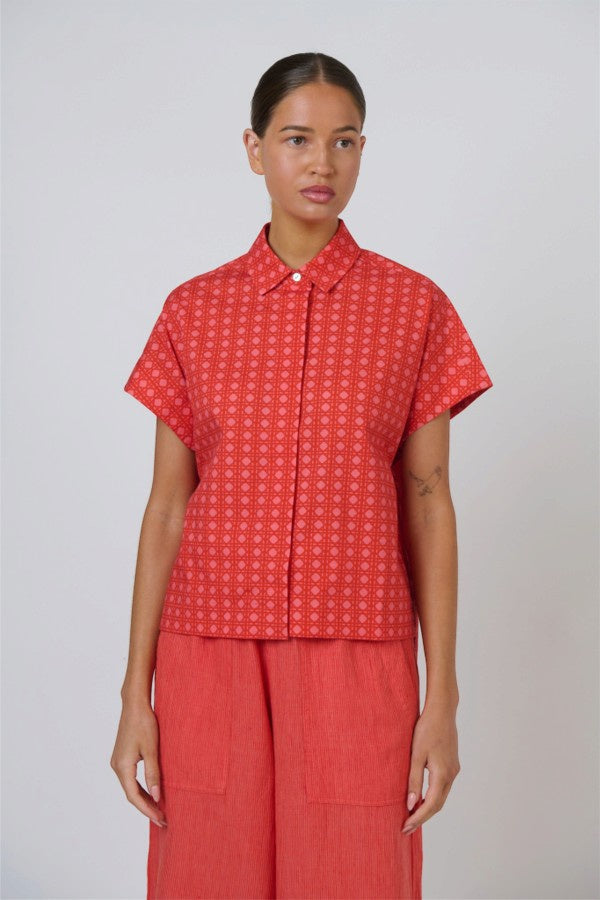 Concealed Button Top Cannage