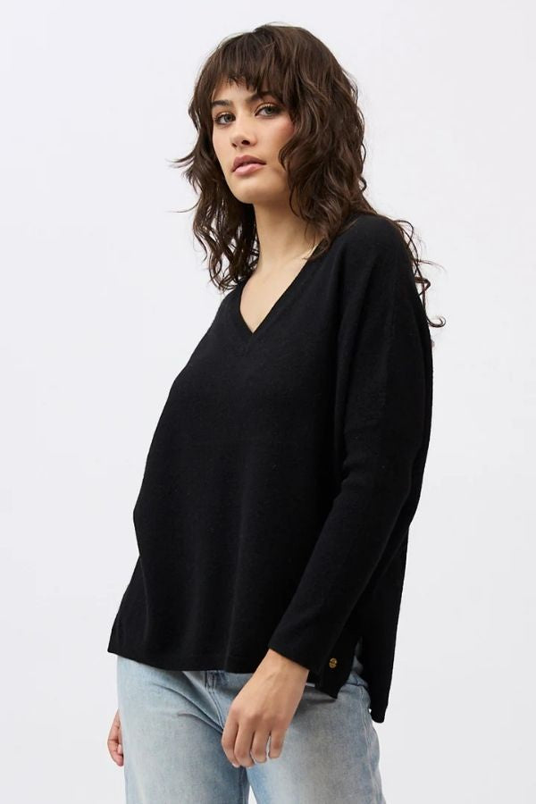 Margot V Neck Knit Jet